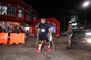 BIB: 683, 844
                            <button type="button" onclick="openModal(26264113)" class="btn btn-primary btn-sm float-right btn-popup" data-toggle="modal" data-target=".modal-high-quality">
                        <i class="fas fa-shopping-cart"></i> Add to Cart
                    </button>
                                            <button type="button" onclick="isThisMe(26264113, true)" class="btn btn-success btn-sm float-right btn-popup btn-isme hidden" data-toggle="tooltip" data-placement="bottom" title="นี่คือรูปของคุณใช่ไหม คลิกที่นี่เพื่อเอาเข้าอัลบั้ม">
                        <i class="fas fa-plus"></i> Add to album
                    </button>
                    <button type="button" onclick="isThisMe(26264113, false)" class="btn btn-warning btn-sm float-right btn-popup btn-isnotme hidden">
                        <i class="fas fa-ban"></i> Remove from album
                    </button>